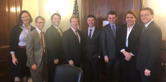 UofL representatives visit with Sen. Rand Paul during their trip to Washington, D.C. L-R: Amy Shoemaker, Brandon McReynolds, John Weber, Sen. Rand Paul, Tyler Poteet, Sam Gentry, Victoria Allen and Kevin Grout.